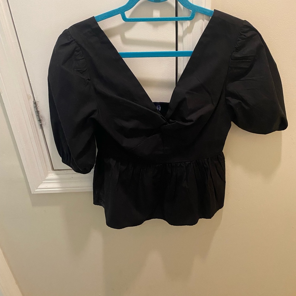 Gap knot front v front and v back puff sleeve blouse